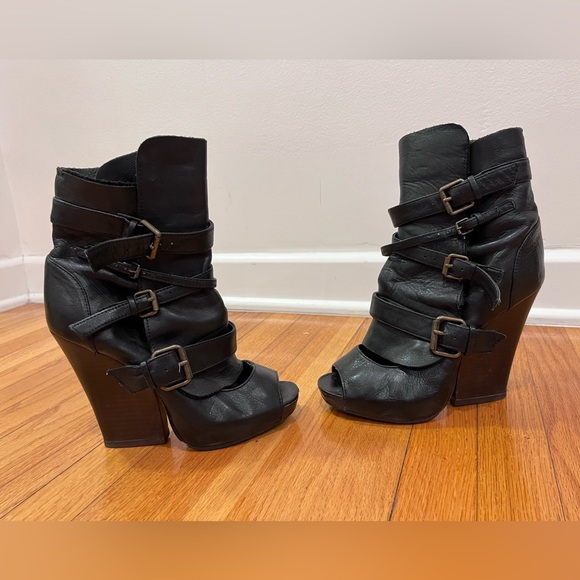 Dolce Vita Open Toe Booties - Picture 3 of 7